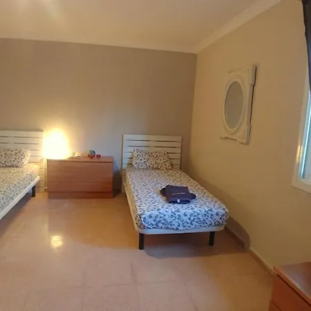 Sleeps 10 Pool Wifi Lloret de Mar